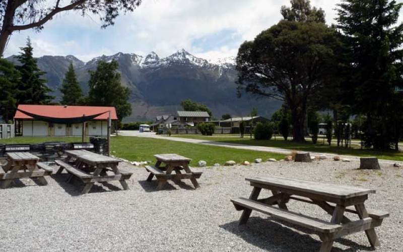 Glenorchy Holiday Park Full Service Camp New Zealand